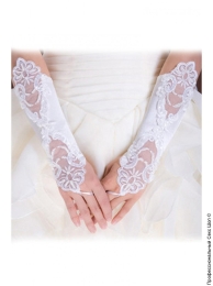Фото білі весільні рукавички в профессиональном Секс Шопе