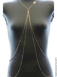 Фото золотистая цепочка на тело в профессиональном Секс Шопе